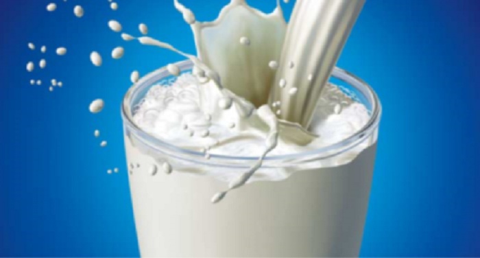 Milk दूध में मिलाकर पीएं ये चीजें इम्यूनिटी होगी बूस्ट, नहीं लगेंगी बीमारियां