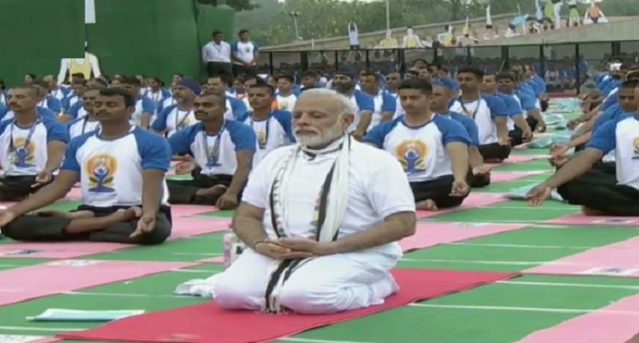 Modi Yoga 05 पीएम मोदी ने किया 2 योग पुरस्कारों का ऐलान