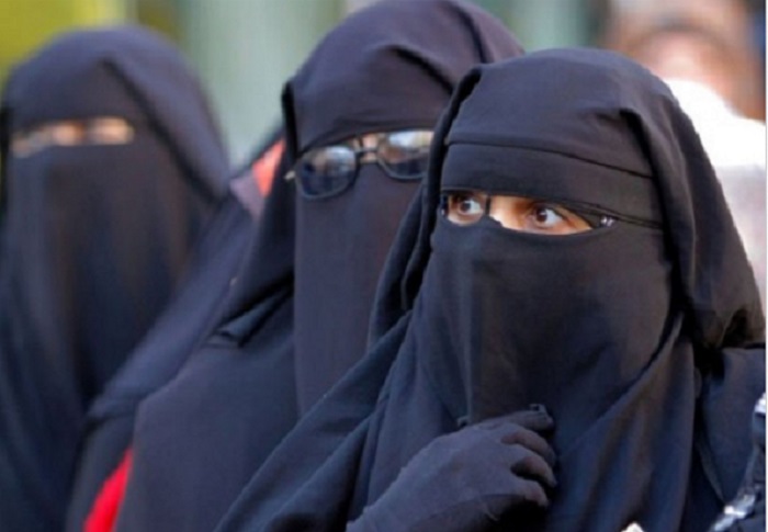 Muslim Women मुस्लिम महिलाओं के सम्मान पर छिड़ा एक बार फिर घमासान, जानिए क्या है Bulli Bai ऐप?