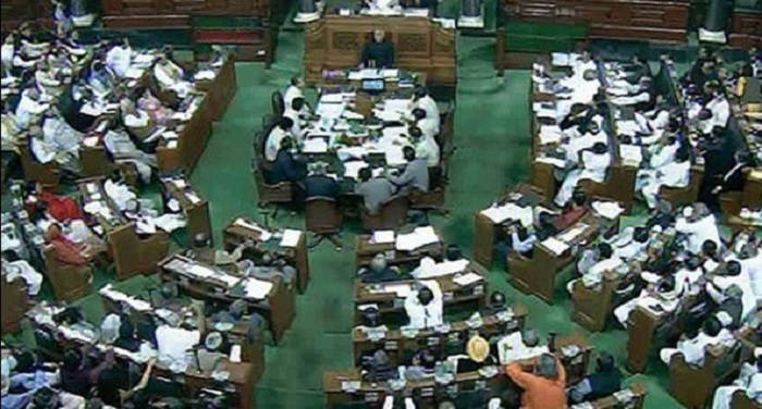 Lok Sabha गौमांस के मुद्दे पर संसद में हंगामा, सरकार के जवाब से विपक्ष असंतुष्ट