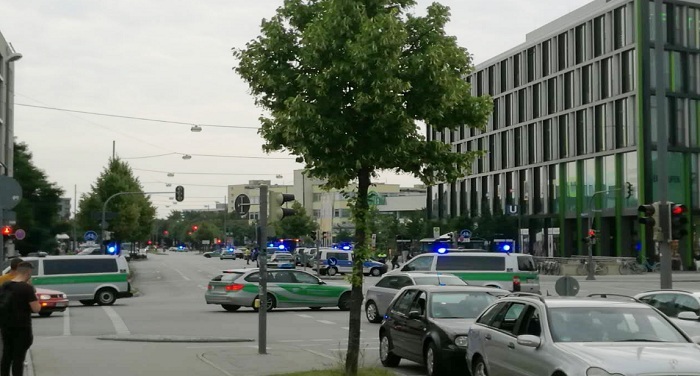Munich जर्मनी: म्यूनिख के मॉल में गोलीबारी, हमलावर समेत 10 की मौत