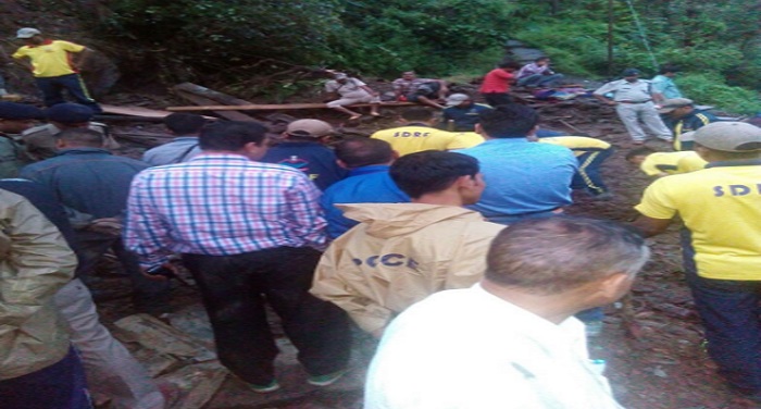 Pauri पौड़ी में फटा बादल, एक ही परिवार के 7 लोगों की मौत