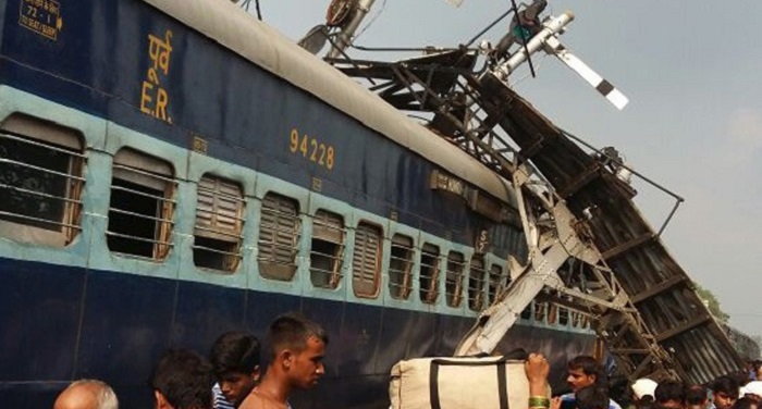 Rail Accident हावड़ा-देहरादून एक्सप्रेस के 5 डिब्बे यूपी में बेपटरी