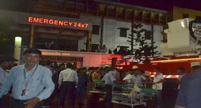Bhubaneswar fire caused by a short circuit in the hospital 19 dead many injured अमेरिका में एक और भारतीय की हत्या, घर में मृत मिले परिवार के दो लोग