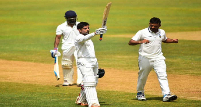 Delhi रणजी ट्रॉफी : कर्नाटक ने दिल्ली को 90 रनों पर समेटा