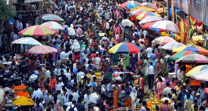Public त्योहारी मौसम में भारतीय उपभोक्ताओं की मांग 40 फीसद बढ़ी