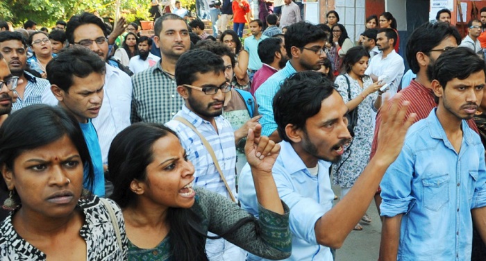 Students will protest outside of the home ministry for missing boy जेएनयू मामला : लापता दोस्त के लिए छात्र करेंगे गृहमंत्रालय के बाहर प्रदर्शन
