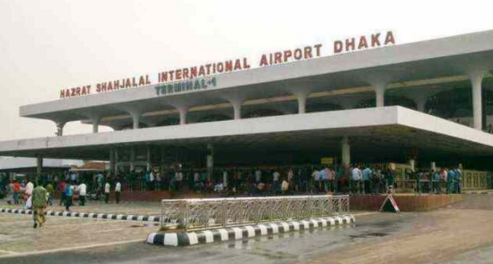 Bangladesh stabbed at airport security personnel killing 1 person बांग्लादेश हवाईअड्डे पर सुरक्षाकर्मियों पर चाकू से हमला, 1 व्यक्ति की हुई मौत