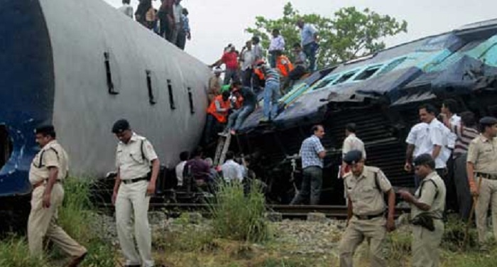 Train accident इंदौर-पटना ट्रेन हादसाः केंद्र और राज्य सरकार की तरफ से मुआवजे का एलान
