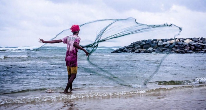 fisherman श्रीलंका नौसेना ने 11 भारतीय मछुआरों को किया गिरफ्तार