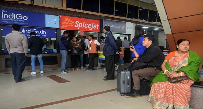 flight cancil घने कोहरे के कारण श्रीनगर की सभी उड़ानें रद्द