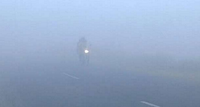 fog दिल्ली एनसीआर सहित देश के कई हिस्सों में घना कोहरा, ठंड ने दी दस्तक