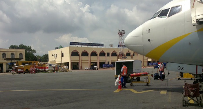 patna airport पटना हवाई अड्डे से 1.20 करोड़ रूपये पकड़े गये