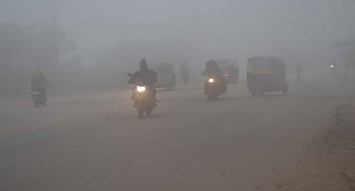 fog 2 Weather News: उत्तर भारत में कोहरे के साथ बारिश बनी आफत, मौसम विज्ञान ने कई राज्यों जारी किया अलर्ट