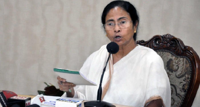 mamata bannerjee ममता ने सचिवालय में गुजारी रात, सेना की तैनाती को बताया असंवैधानिक