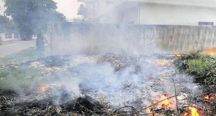 ngt एनजीटी का बड़ा फैसला, कचरा जलाने पर देने होंगे 25,000 रुपये