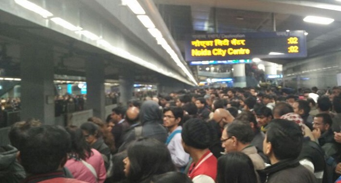 Blue line एकबार फिर ब्लू और वायलेट लाइन पर मेट्रो सेवा रही प्रभावित
