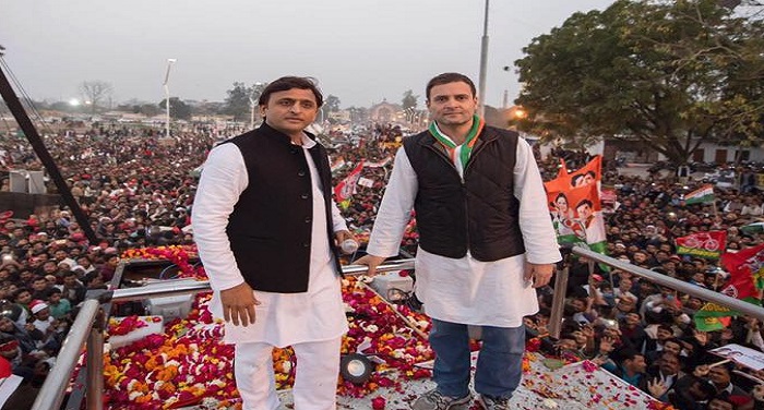 rahul and akh 3 फरवरी को ताज नगरी में संयुक्त चुनावी सभा करेंगे राहुल और अखिलेश