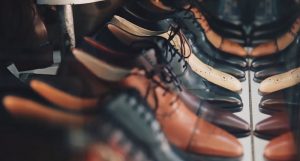 shoes नए साल में बढ़ेगा टैक्स : कपड़े और फुटवेयर खरीदना होगा महंगा, कैब बुकिंग और ऑनलाइन फूडिंग भी महंगी