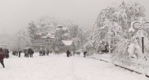 snowfall5 1 हिमाचल में ठंड ने तोड़े सभी रिकार्ड : कई शहरों में न्यूनतम पारा माइनस , चला बर्फीला तूफ़ान