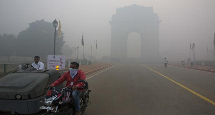 air pollution2 1 Delhi Air Pollution: दिल्ली में वायु प्रदूषण बेकाबू, एयर क्वालिटी इंडेक्स 392 दर्ज
