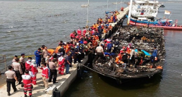 junk 5 इंडोनेशिया में नौका पलटने से 7 लोगों की मौत