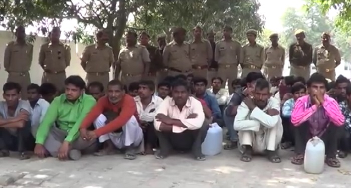 1230 हरदोई मे कच्ची अवैध शराब के साथ 125 गिरफ्तार