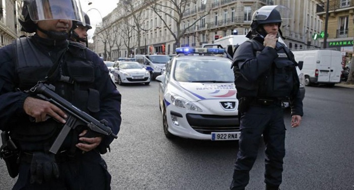 225555j फ्रांस: स्कूल को निशाना बनाकर अज्ञात हमलावरों ने की फायरिंग, कई घायल