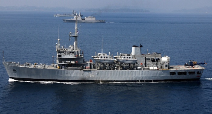 IANS INS सांध्यक पर तैनात नाविकों ने ऑफिसर के साथ की बदसलूकी