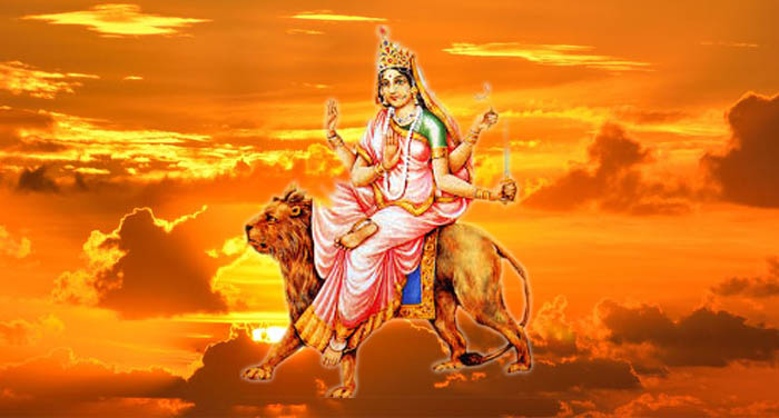 Katyayani pic 2 नवरात्र के छठें दिन करें मां कात्यायनी की पूजा, जीवन में फैलेगा प्रकाश