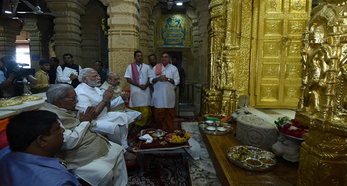 PM MODI 1 2 सोमनाथ मंदिर में पीएम मोदी ने की अमित शाह के साथ पूजा