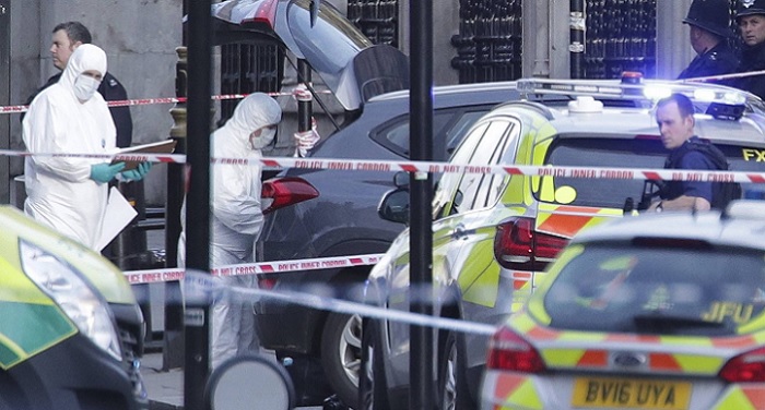 london ब्रिटेन में नीस जैसा हमला दोहराने की हुई कोशिश, 5 लोगों की मौत