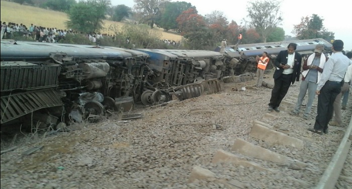 mahakoishal train accident 1 UP में 6 महीने में पांचवा ट्रेन हादसा, महाकौशल ट्रेन के 8 डिब्बे पटरी से उतरे