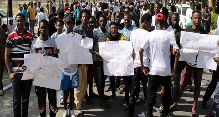 nigerian protest नाइजीरियन छात्रों से बदसलूकी मामले में 44 लोगों पर केस दर्ज