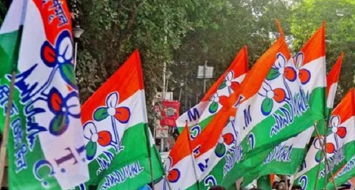 tmc 1 बंगाल पंचायत चुनाव : काउंटिंग का दूसरा दिन, एकतरफा जीत तरफ बढ़ रही TMC