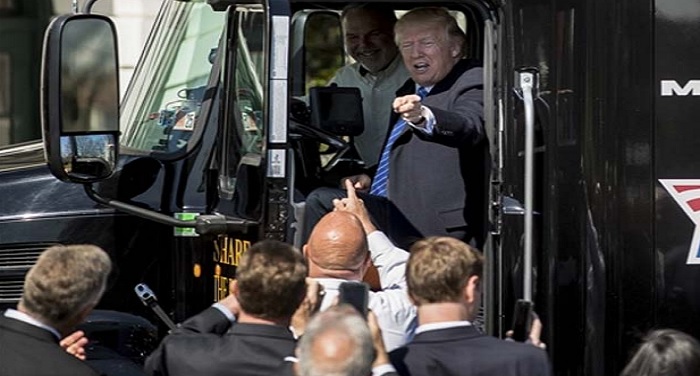 trump 2 जब अमेरिका के राष्ट्रपति डोनाल्ड ट्रंप ने चलाया ट्रक