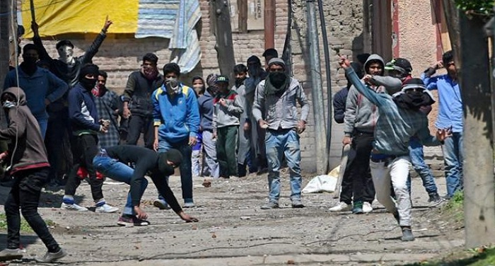 srinagar श्रीनगर हिंसा में 8 लोगों की मौत, अलगाववादियों ने किया 2 दिन बंद का ऐलान