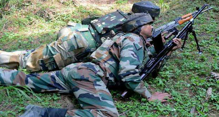army officer पुलवामा में 2 आतंकी ढेर, सेना का ऑपरेशन जारी