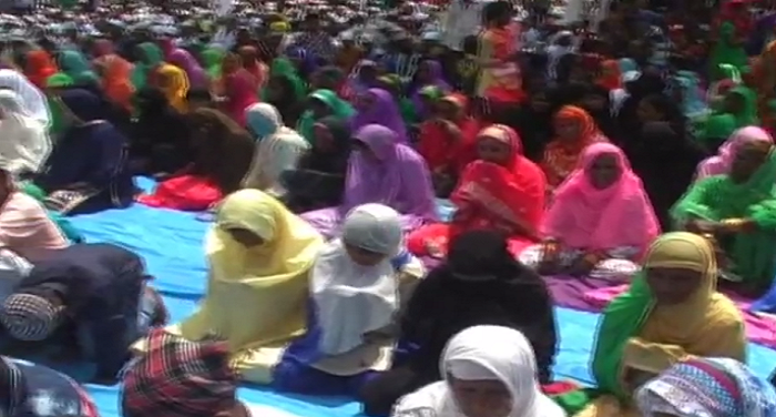 balrampur 2 महिलाओं ने अदा की ईद की नमाज : बलरामपुर
