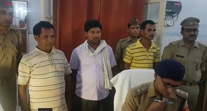 hardoi 1 लाखों की अवैध शराब के साथ तीन गिरफ्तार: हरदोई