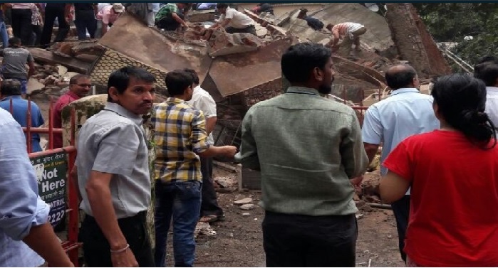 building, collapse, mumbai, still, trapped, Lal Bahadur Marg