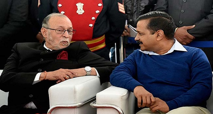 anil baijal and arvind एलजी के पास कोई अधिकार नहीं, बना रहे हैं लोकतंत्र का मजाक: दिल्ली सरकार