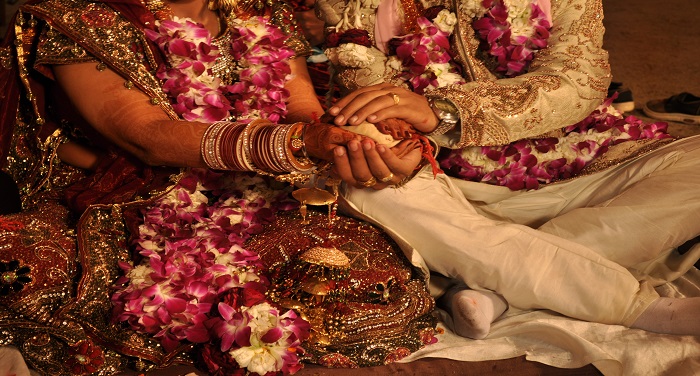 Indian wedding Delhi उत्तर प्रदेश: वाराणसी में सीएम करेंगे सामूहिक विवाह का आयोजन, कन्याओं को देंगे कई उपहार