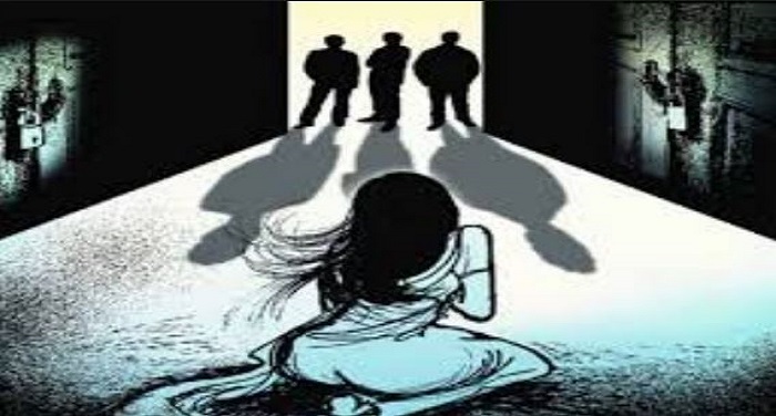 rape यूपी में बढ़ रहा अपराध, 15 साल की लड़की के साथ गैंगरेप