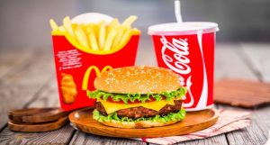 Cheap Fast Food Options McDonalds स्टडी: फास्ट फूड से इम्यूनिटी होती है प्रभावित, लगती हैं कई बीमारियां