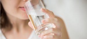drinking water reduce obesity risk एक्सरसाइज करने से पहले हर रोज पिएं यह खास ड्रिंक, तेजी से घटेगा वजन