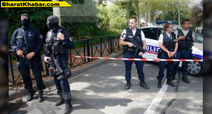 पेरिस के नजदीक एक व्यक्ति ने चाकू से गोद कर अपनी मां और बहन को उतारा मौत के घाट
