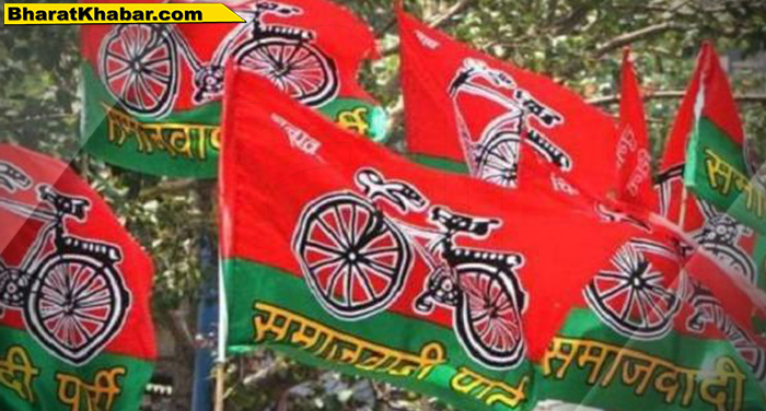 samajwadi flag समाजवादी पार्टी कानपुर से निकालेगी साइकिल यात्रा, भाजपा का करेगी विरोध