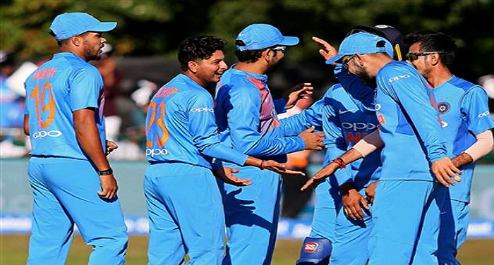TEAM INDI टी-20 सीरीजः स्पिन गेंदबाज कुलदीप यादव का "मैन ऑफ द मैच" युजवेंद्र चहल को मिला