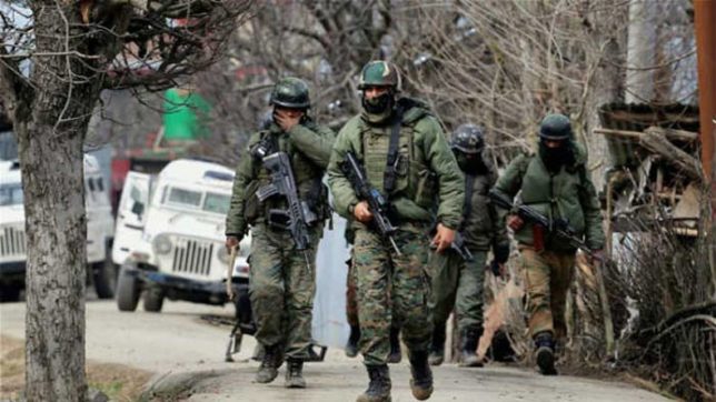encounter in kashmir श्रीनगर में सुरक्षाबलों और आतंकियों के बीच मुठभेड़, 1 दहशतगर्द ढेर
